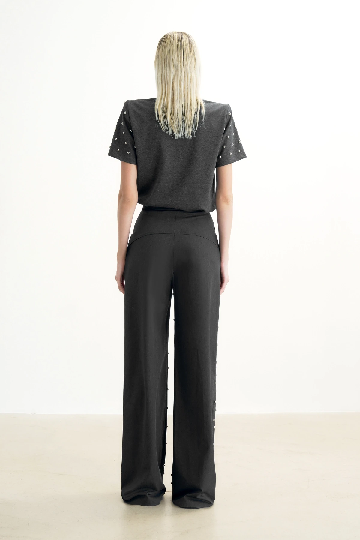 GRAY T-SHIRT WITH METALLIC STONE PRINT