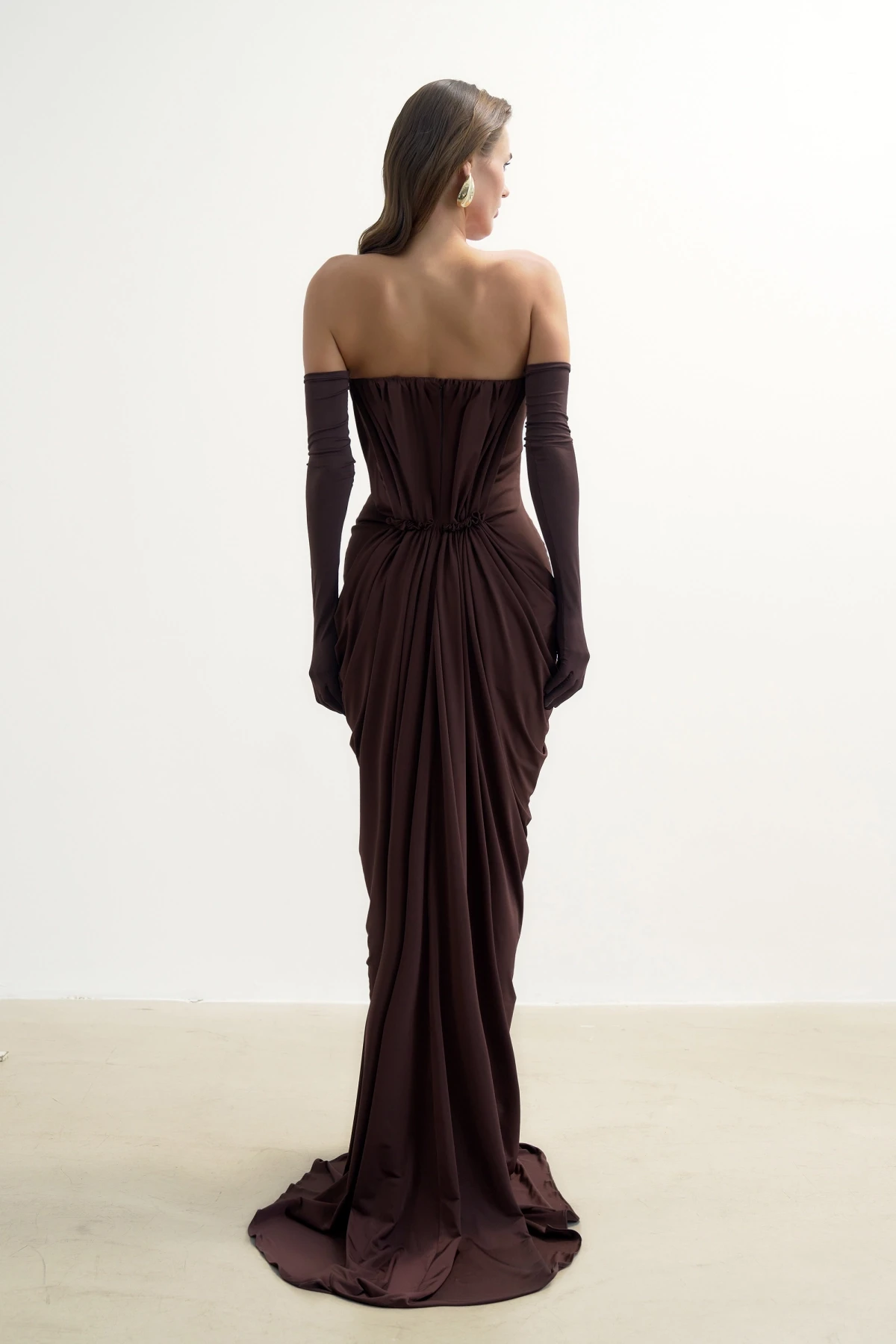 BROWN STRAPLESS MAXI DRESS WITH DRAPED DETAIL