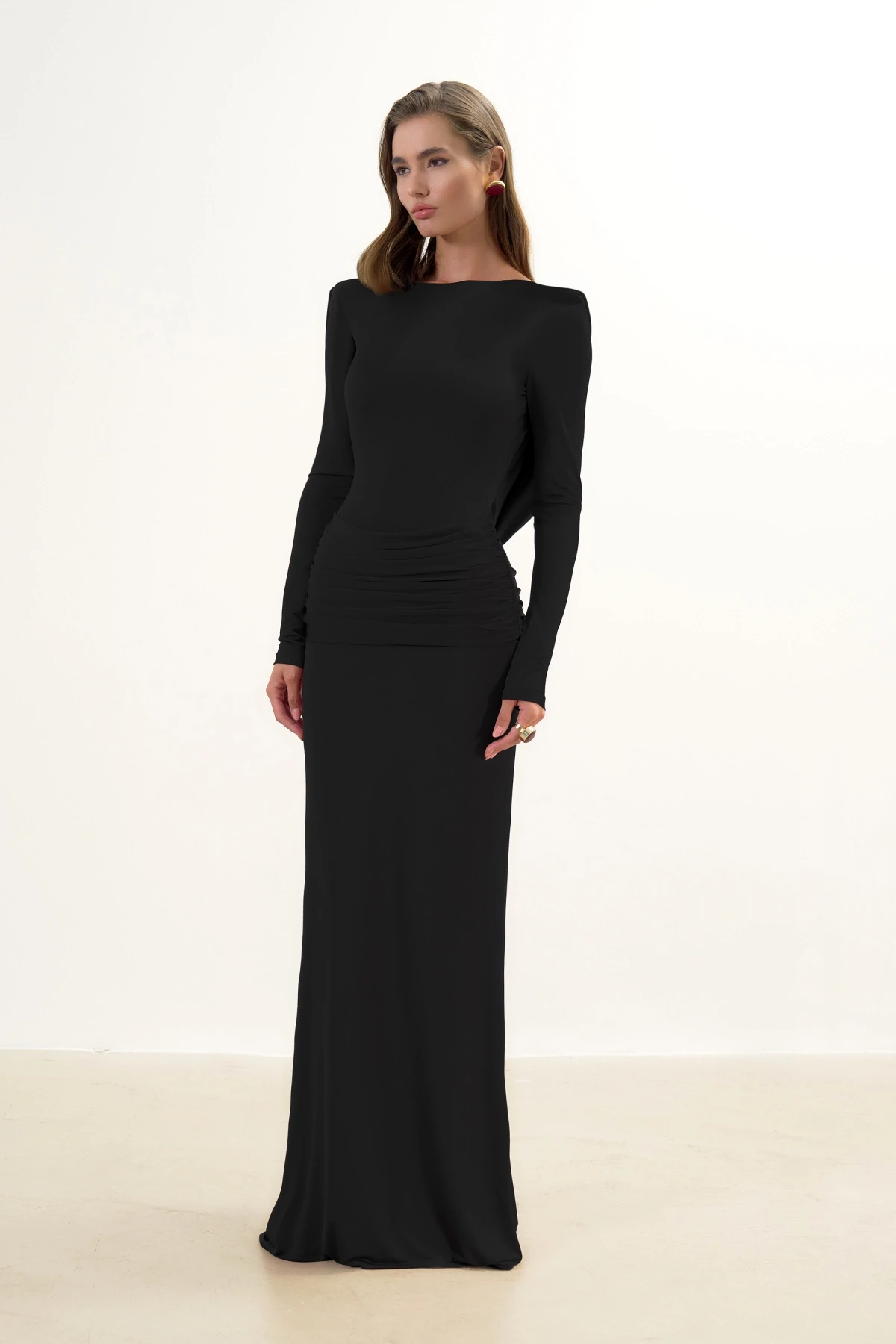 BLACK BACKLESS MAXI DRESS WITH DRAPED DETAIL