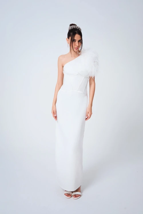 WHITE MAXI DRESS WITH FEATHER DETAIL